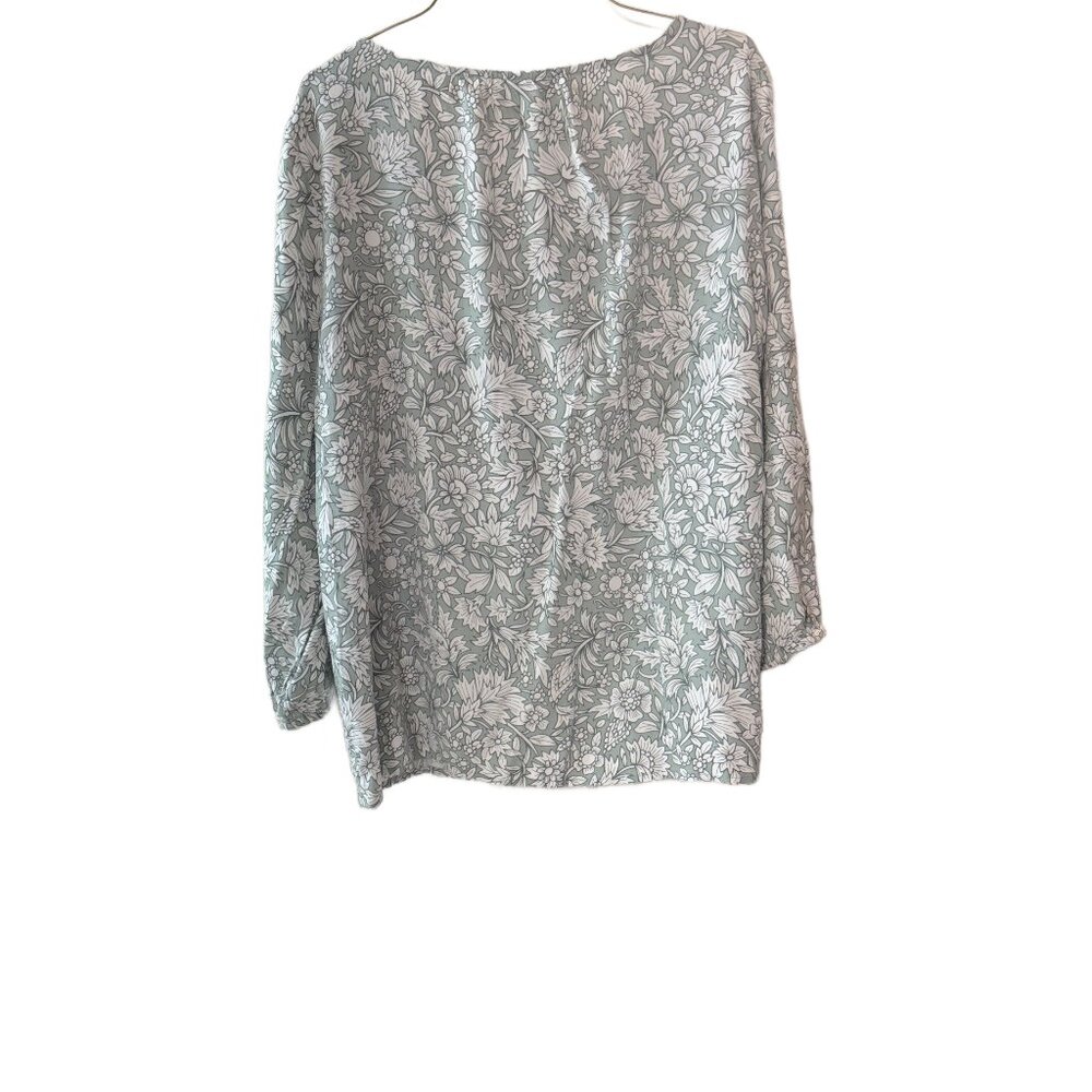 St. Johns Bay Mint Green and White Floral V-Neck Tunic - Like New Condition - Picture 6 of 9